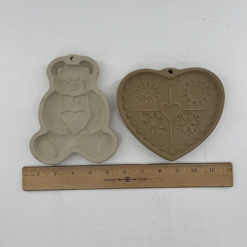 2 Pc Lot Pampered‎ Chef Heart & Bear Cookie Chocolate Mold Stoneware Bakeware